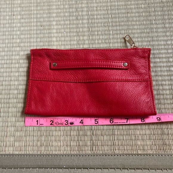 American Apparel, genuine leather clutch - Picture 8 of 8